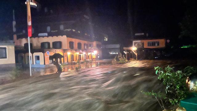 Unwetter: Blitzeinschlag, Stromausfall und Unfälle wegen Gewitter