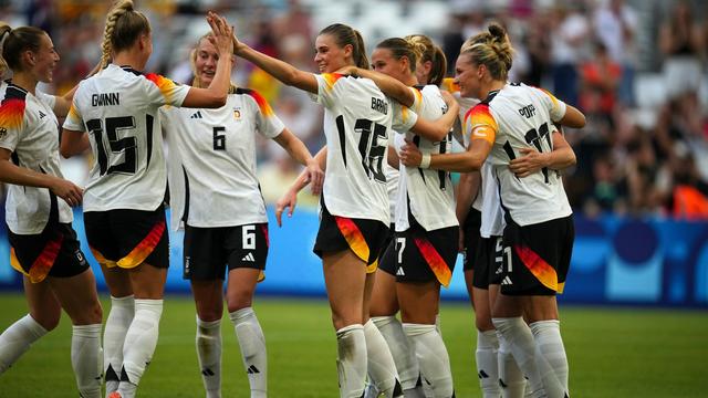 Olympia-Fußballerinnen: Starker Start: DFB-Frauen mit drei Toren gegen Australien