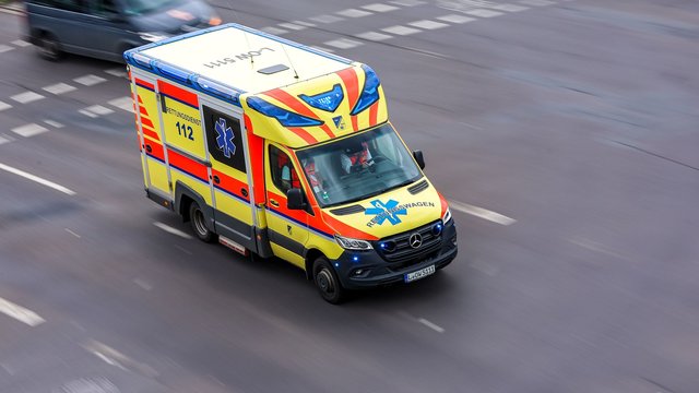 Leipzig: 14-Jährige bei Unfall mit Linienbus schwer verletzt
