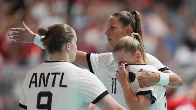 Vorrunde bei Olympia: Drama gegen Dänemark: Handballerinnen zittern bei Olympia