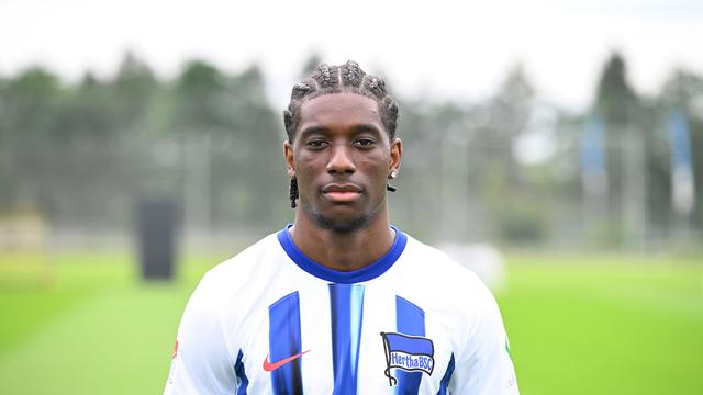 Transfer: Hertha verleiht Nsona in die Niederlande