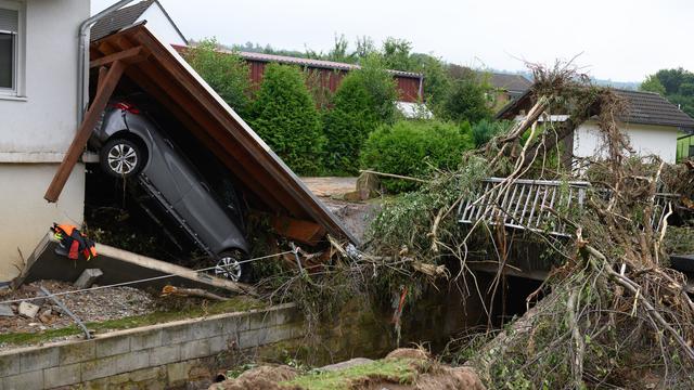 Unwetter: Brände, Überflutungen, Verwüstungen: Schäden durch Gewitter