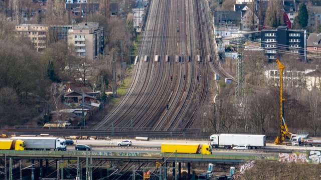 Zugverkehr: Bauarbeiten beim Bahnknotenpunkt Duisburg beendet