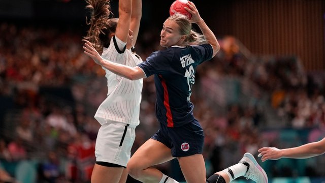 Olympische Spiele in Paris: Frankreich wartet: Handballerinnen stehen im Viertelfinale