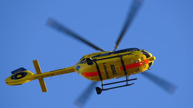 Landkreis Oberallgäu: Neben Rettungswagen brachten laut Polizei auch vier Hubschrauber die Verletzten in Krankenhäuser. (Symbolbild)