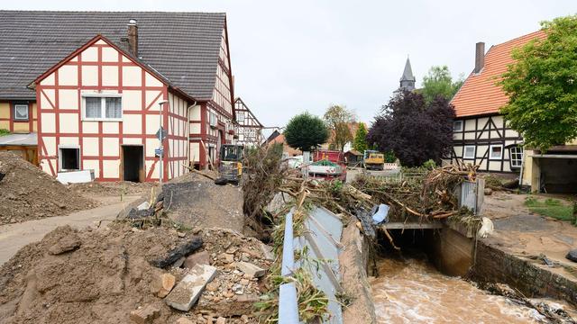 Starkregen: Dutzende beschädigte Häuser und Müllberge nach Unwetter