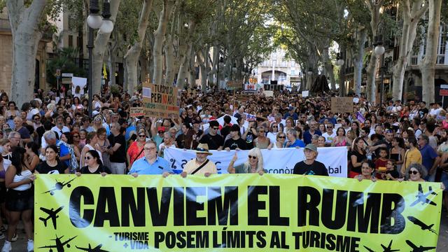 Mallorca Protest Wohnungsnot: Massentourismus-Gegner wollen Ballermann-Lokal «besetzen»