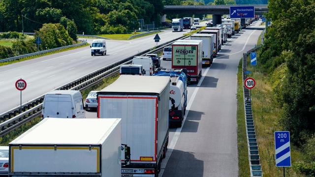 Reiseverkehr: Innenministerium: Viel Verkehr am Wochenende