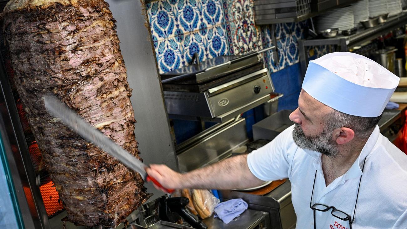 Beliebtes Fast Food: Zoff um Döner geht in heiße Phase | DIE ZEIT