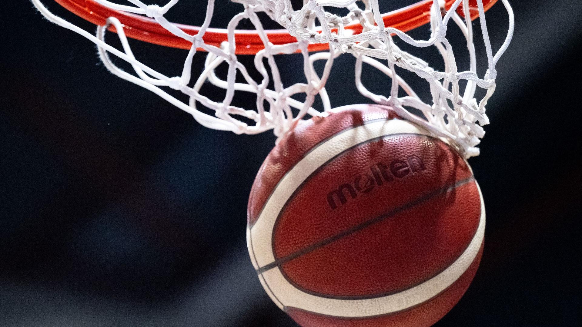 Basketball: Basketballer Christmas wechselt von Hamburg nach Chemnitz