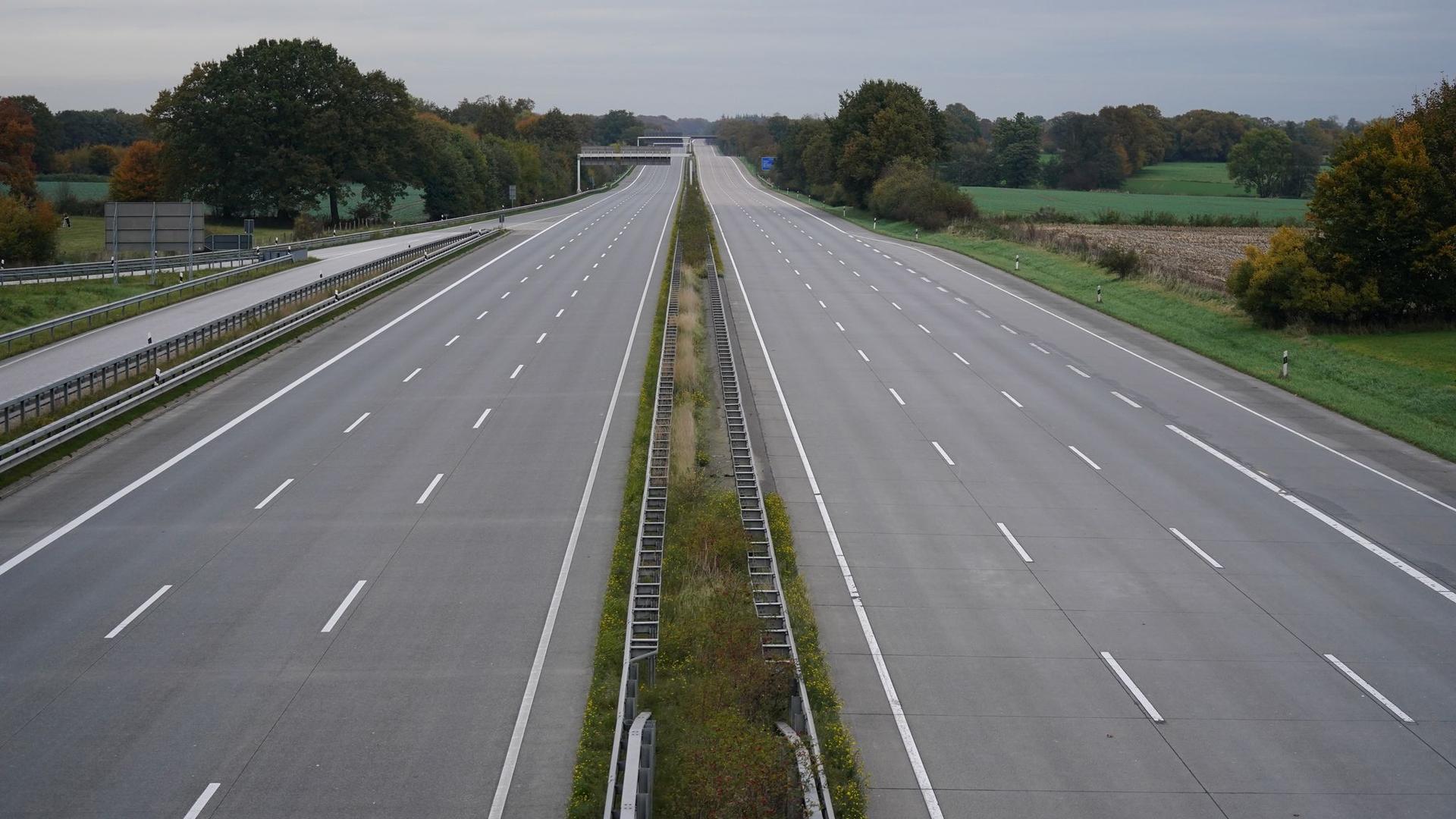 Nächtliche Autobahnsperrung: A1 Hamburg-Lübeck wird für vier Stunden voll gesperrt