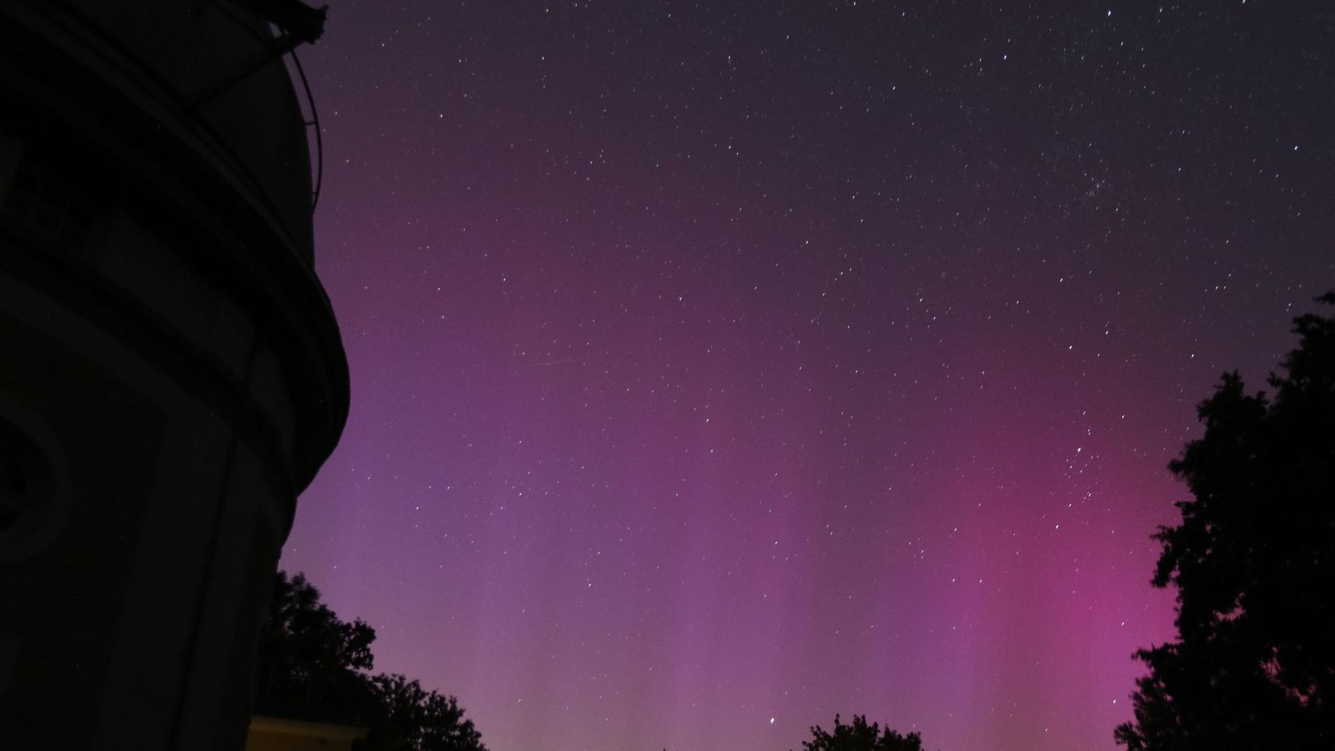 Nachthimmel-Spektakel: Polarlichter in Hamburg - Sternschnuppen weiter möglich