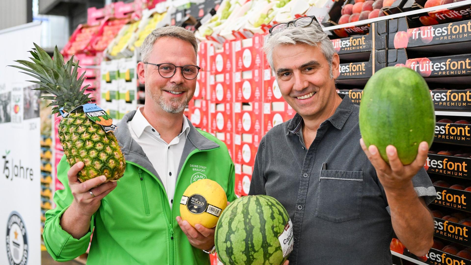 Berlin: Rekordversuch: Abnehmer für elf Tonnen Obstsalat gefunden