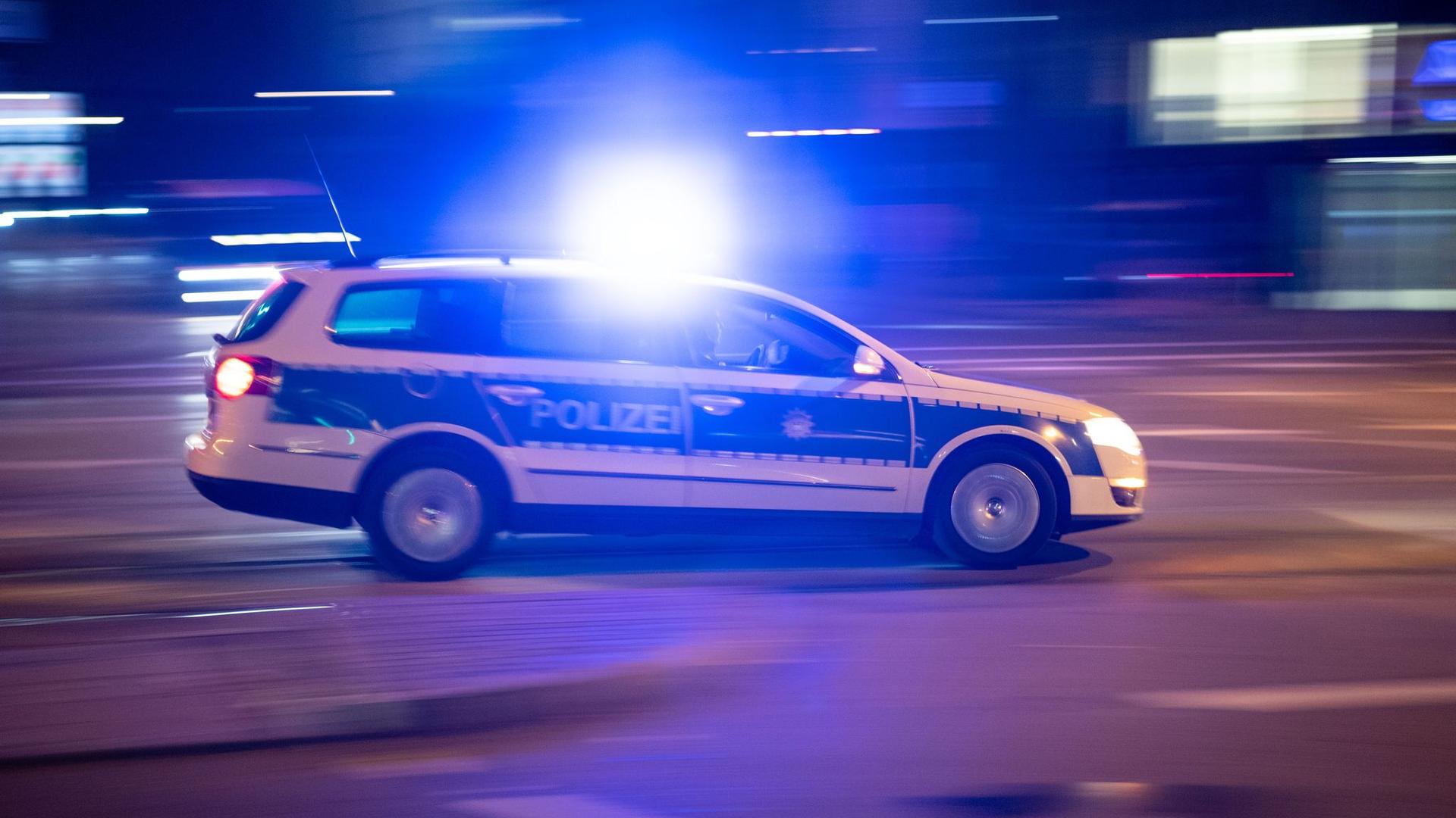 Tötungsdelikt: Frau erliegt nach Messerangriff in Berlin Verletzungen