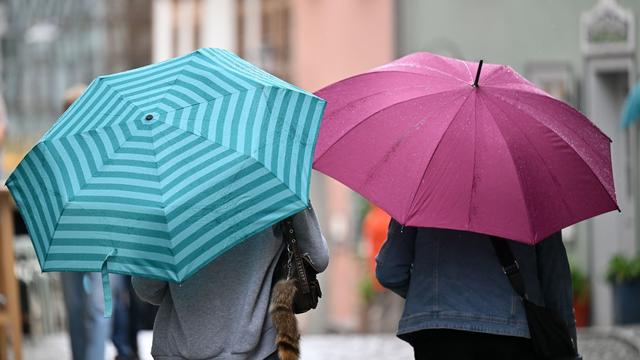 Wetter in Nordrhein-Westfalen: Regen und Gewitter am Freitag - dann wieder über 30 Grad