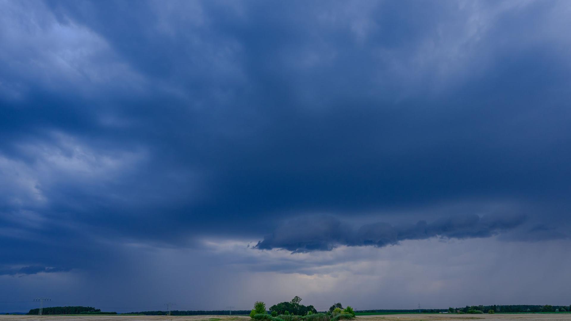 Wetter: Bis zu 33 Grad in Berlin und Brandenburg - Gewitter