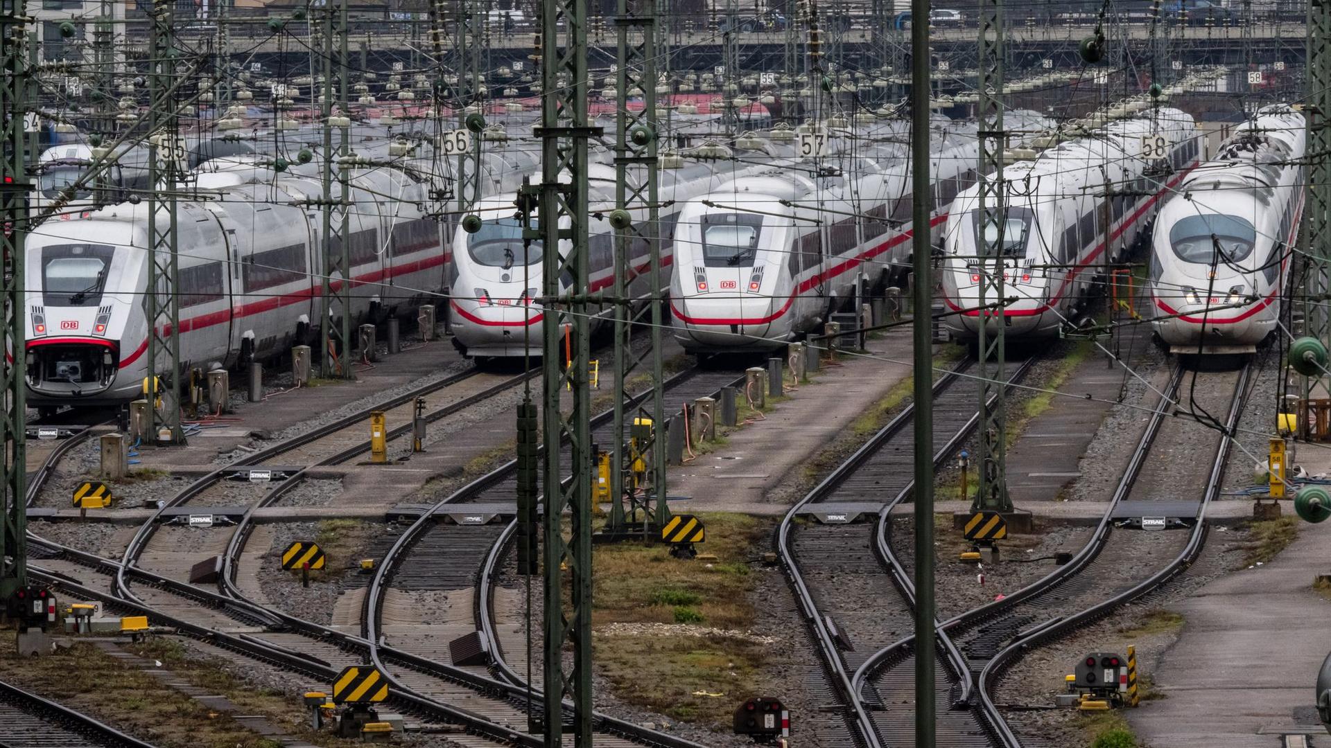 Deutsche Bahn: Wissing fordert Deutsche Bahn zu Sanierungskonzept auf