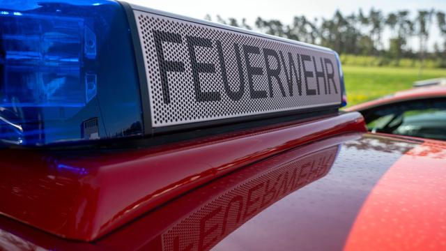 Westsee München: Nach Fischsterben pumpt Feuerwehr Wasser in den See