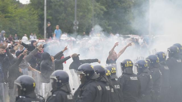 Justiz: Rechtsextreme Krawalle: Neun Jahre Haft für Mann in England