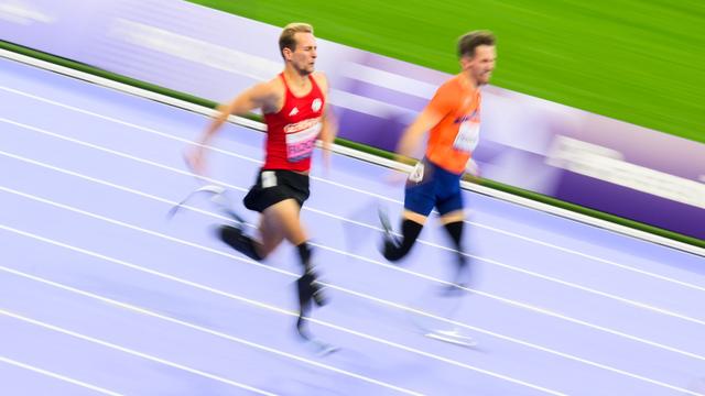 Paralympics in Paris: Titelverteidigung verpasst: Floors holt aber Silber