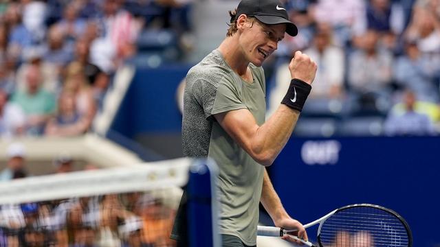 Tennis bei den US Open: Sinner erreicht Finale trotz Sturz - Draper übergibt sich