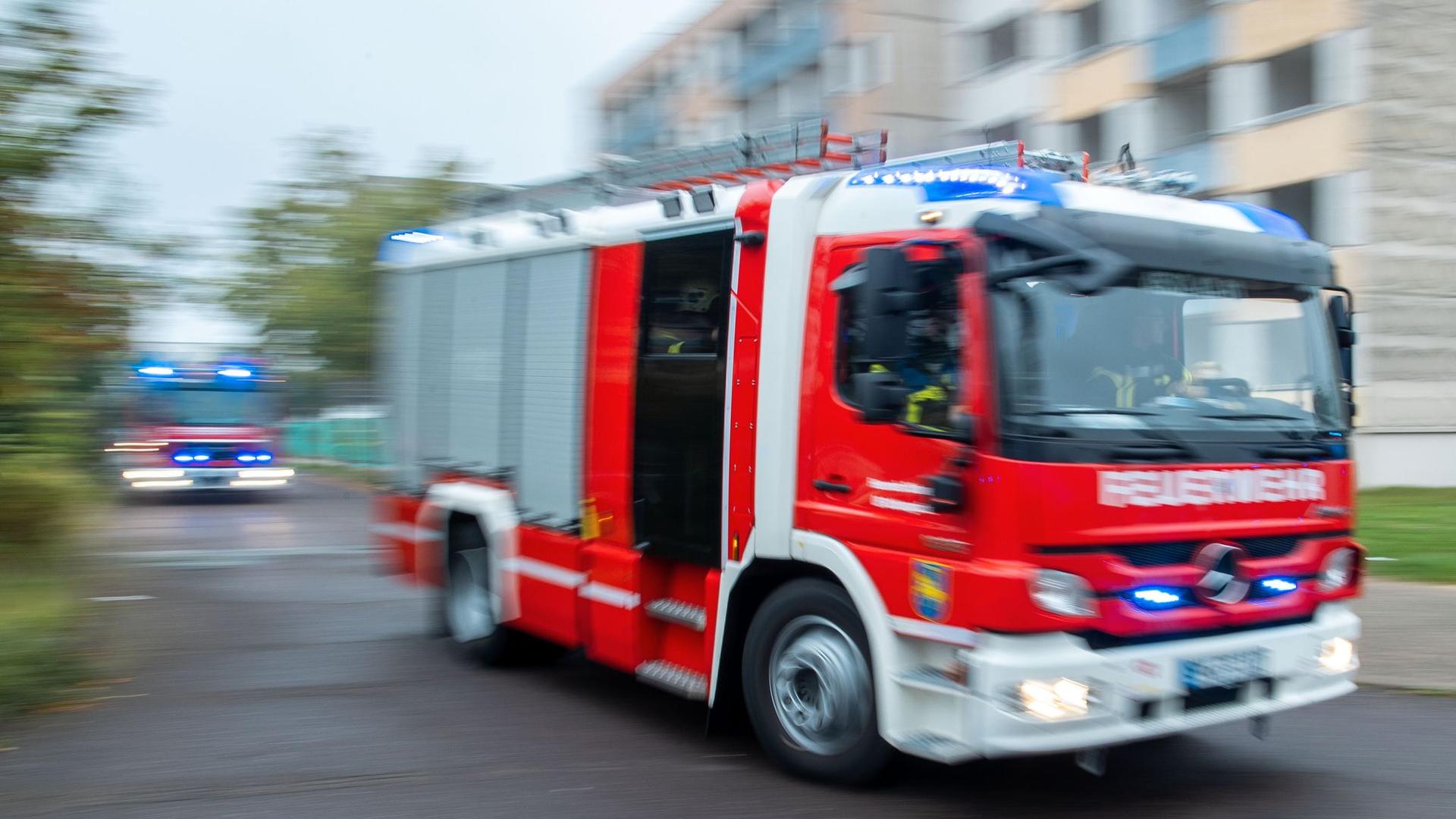 Brände: Wohnungsbrand mit zwei Verletzten in Rostock-Lichtenhagen