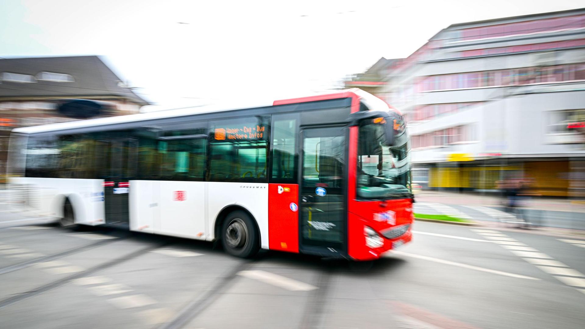 Vorbild Berlin?: Bargeldlos im Bus? Verkehrsverbünde denken darüber nach