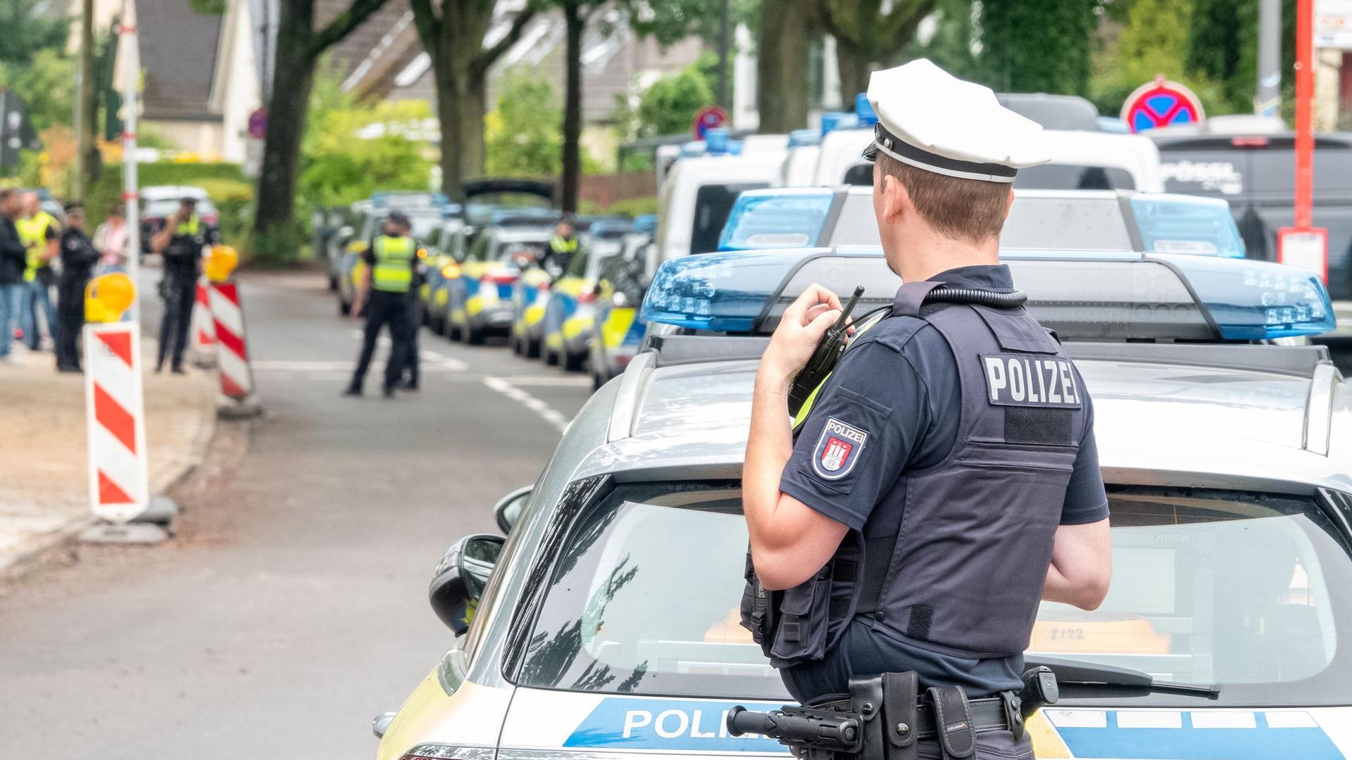 Einsatz in Eidelstadt: Polizeieinsatz wegen Bedrohungslage an Schule in Hamburg