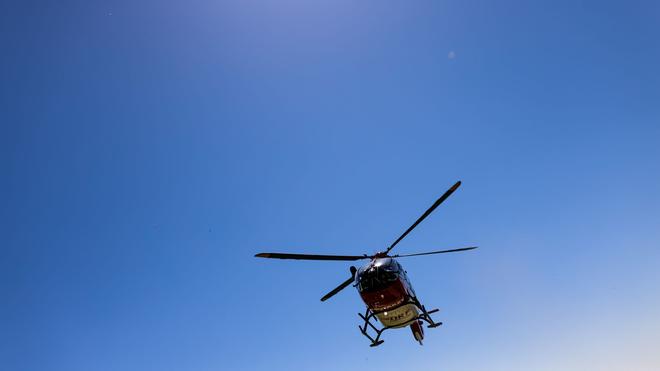 Verkehrsunfall: Schwerer Verkehrsunfall: Rettungshubschrauber im Einsatz