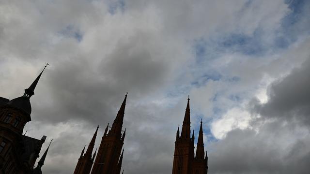 Vorhersage: Schauer, Graupel, Sonne: Durchwachsenes Wetter in Hessen