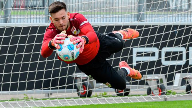 Fußball-Bundesliga: VfB Stuttgart verlängert mit Torwart-Talent Seimen