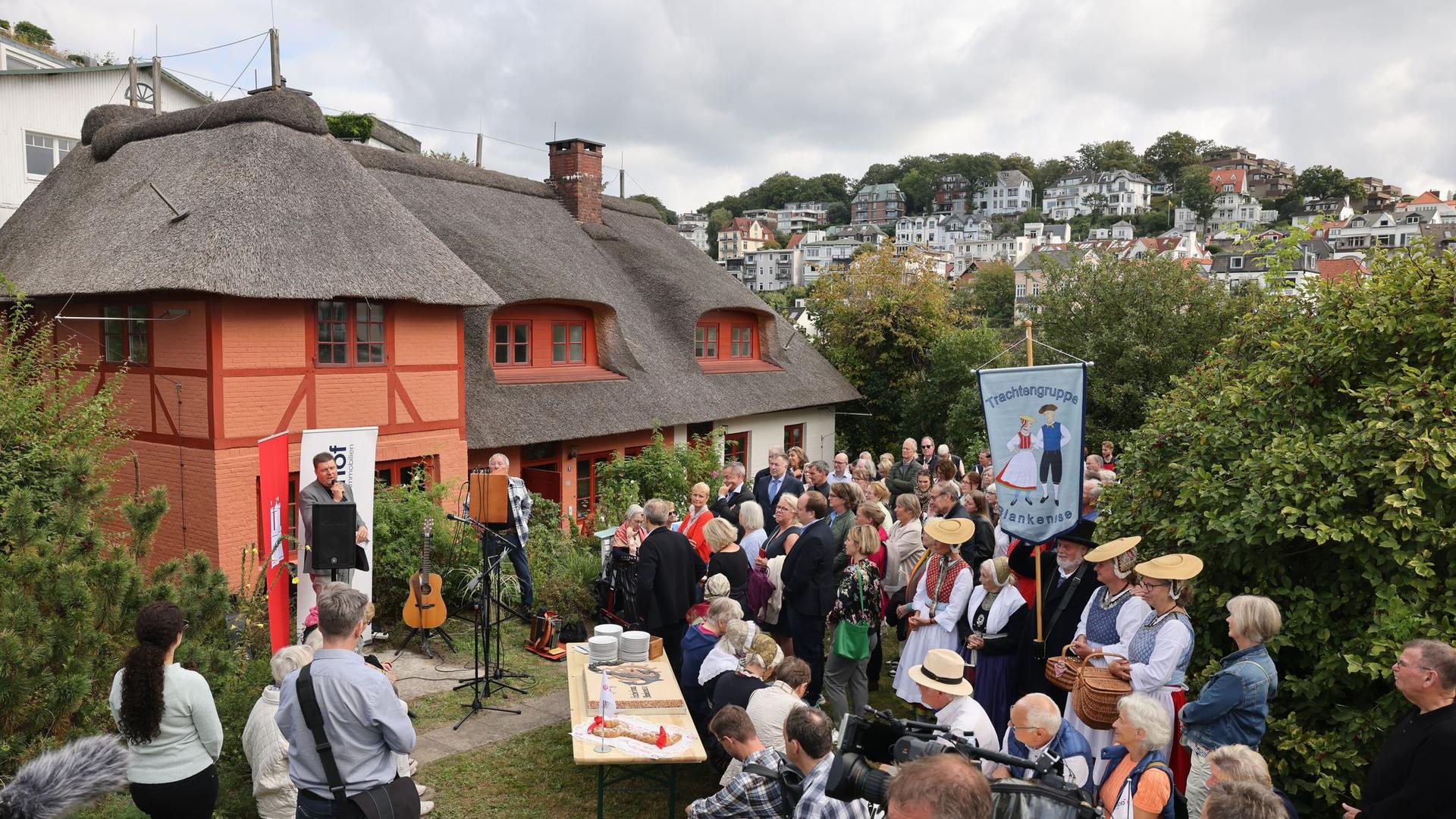 Denkmalgerechte Sanierung: Fischerhaus Blankenese: Hamburgs ältestes Wohnhaus eröffnet