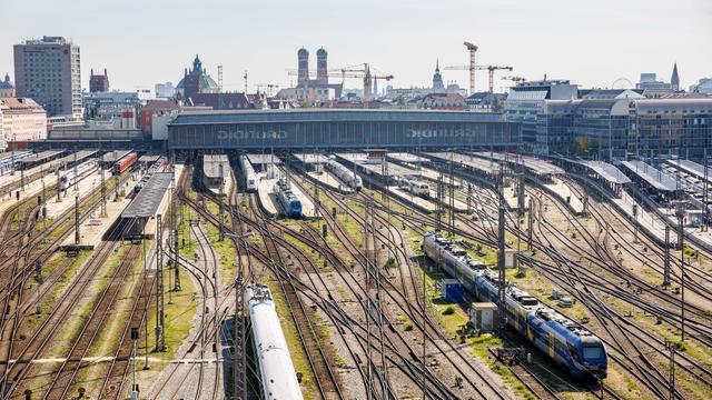 Oktoberfest: Bahn rüstet sich für Wiesn: Mehr Züge, mehr Reinigung