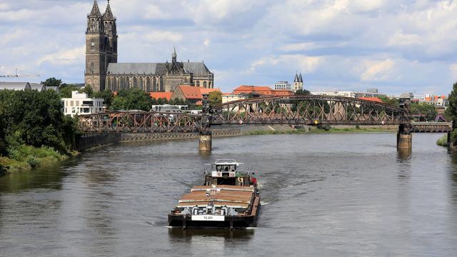 Hochwasser: Elbe bleibt in Sachsen-Anhalt noch unter Alarmstufen