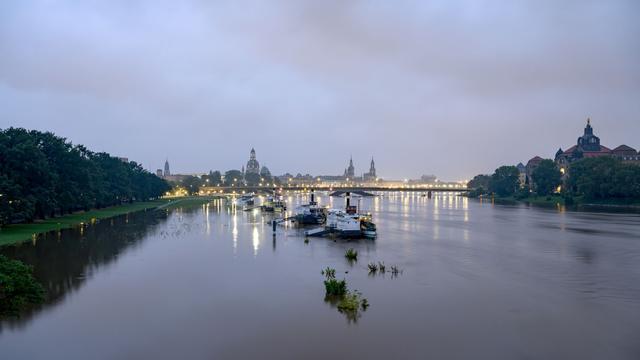 Hochwasser: Pegelstand der Elbe in Dresden kurz vor nächster Alarmstufe