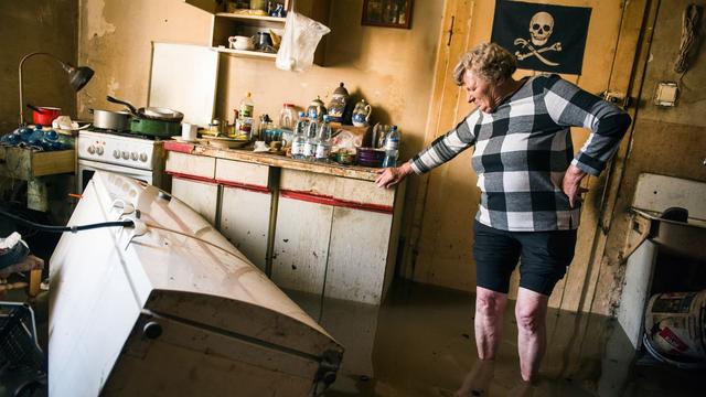 Unwetter: Aufräumarbeiten an vielen Orten - Elbe und Oder steigen an