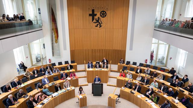 Parlament: Sechs aktuelle Debatten im rheinland-pfälzischen Landtag