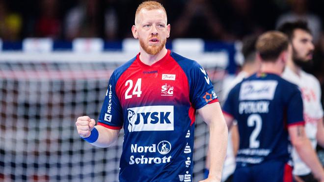 Handball-Bundesliga: Jim Gottfridsson und die SG Flensburg-Handewitt führen die Tabelle der Handball-Bundesliga an.