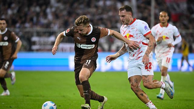 Fußball-Bundesliga: Aufsteiger St. Pauli holt gegen Leipzig ersten Punkt