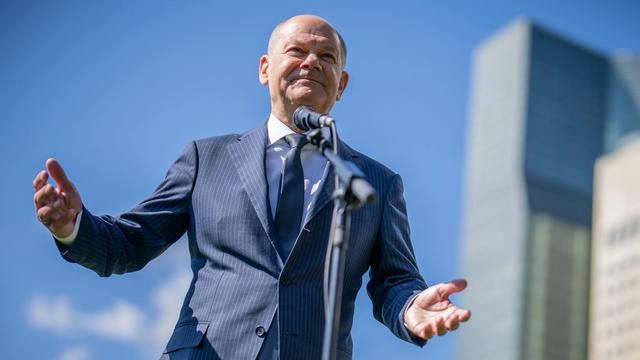 Bundeskanzler in New York: Scholz zufrieden mit Wahlergebnis in Brandenburg