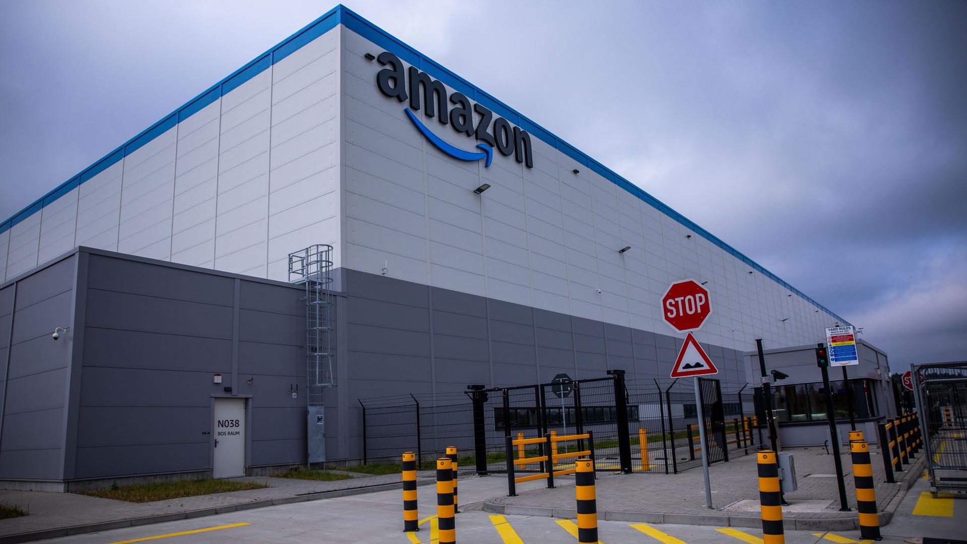 Handel: Neues Amazon-Logistikzentrum bei Rostock startet