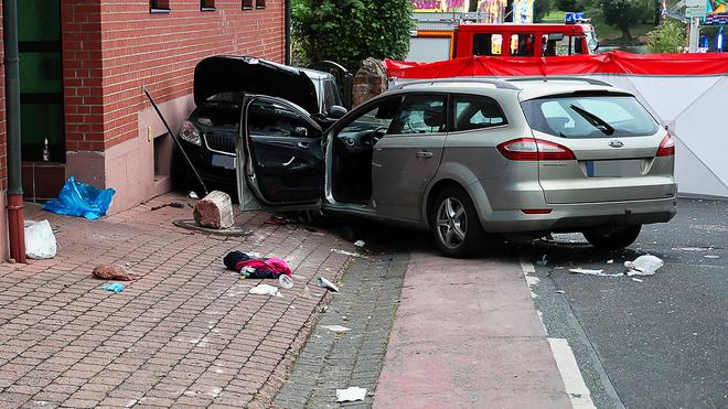 Unfall: Bei einem Unfall im Landkreis Miltenberg wurden mehrere Personen leicht verletzt. (Illustration)