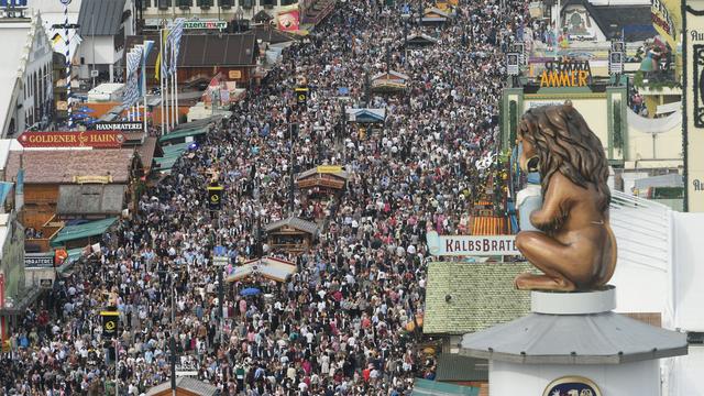 Handydaten: Oktoberfest-Touristen: USA am ersten Wochenende vor Italien