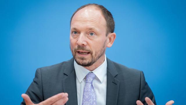 Parteien: Wanderwitz: AfD-Verbotsverfahren nötig