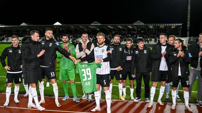 2. Fußball-Bundesliga: De Mannschaft heeft de Torhüter in het eerste Heimsieg gespeeld.