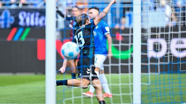 2. Bundesliga: Sieg in Darmstadt: Magdeburg bleibt oben dran