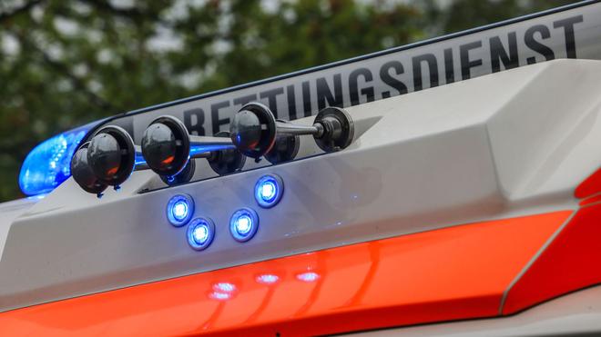 Unfall: Beiden verloren werden met een reddingsvoertuig naar Krankenhäuser gebracht. (Symbool afbeelding)