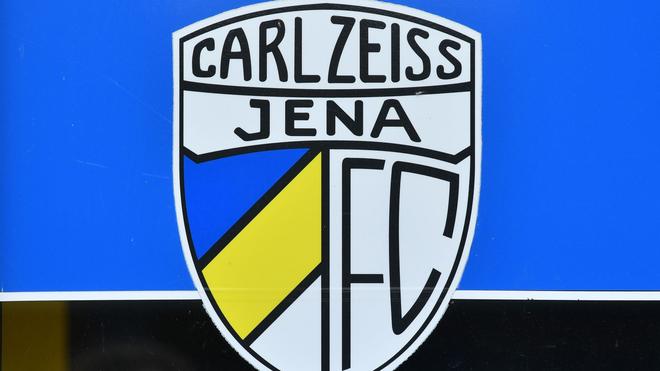 Fußball-Bundesliga: De Fußballerinnen van Carl Zeiss spelen onder de SGS Essen.