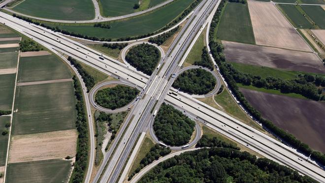 Verkeersmanagement: De A6 ligt in het Kreuz Walldorf om op een veilige manier te reizen. (archiefafbeelding)