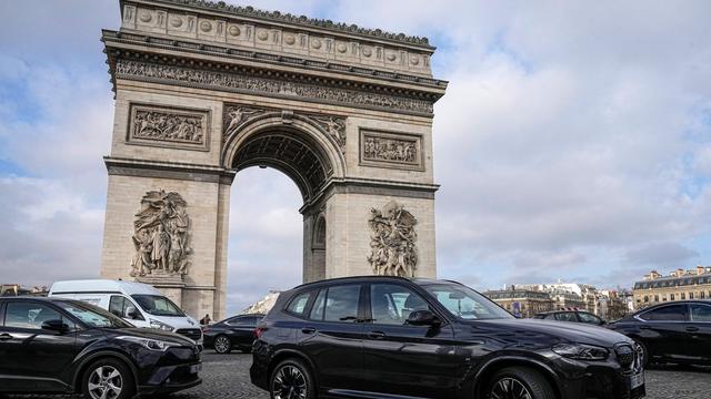 Transportation Transition: Environmental Aid on Parking Fees in Paris: Political Pressure Increases